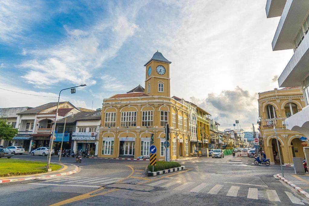 B2 Phuket Boutique & Budget Hotel Esterno foto