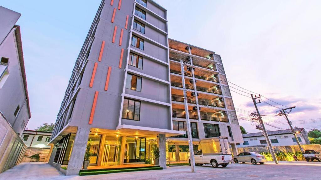 B2 Phuket Boutique & Budget Hotel Esterno foto