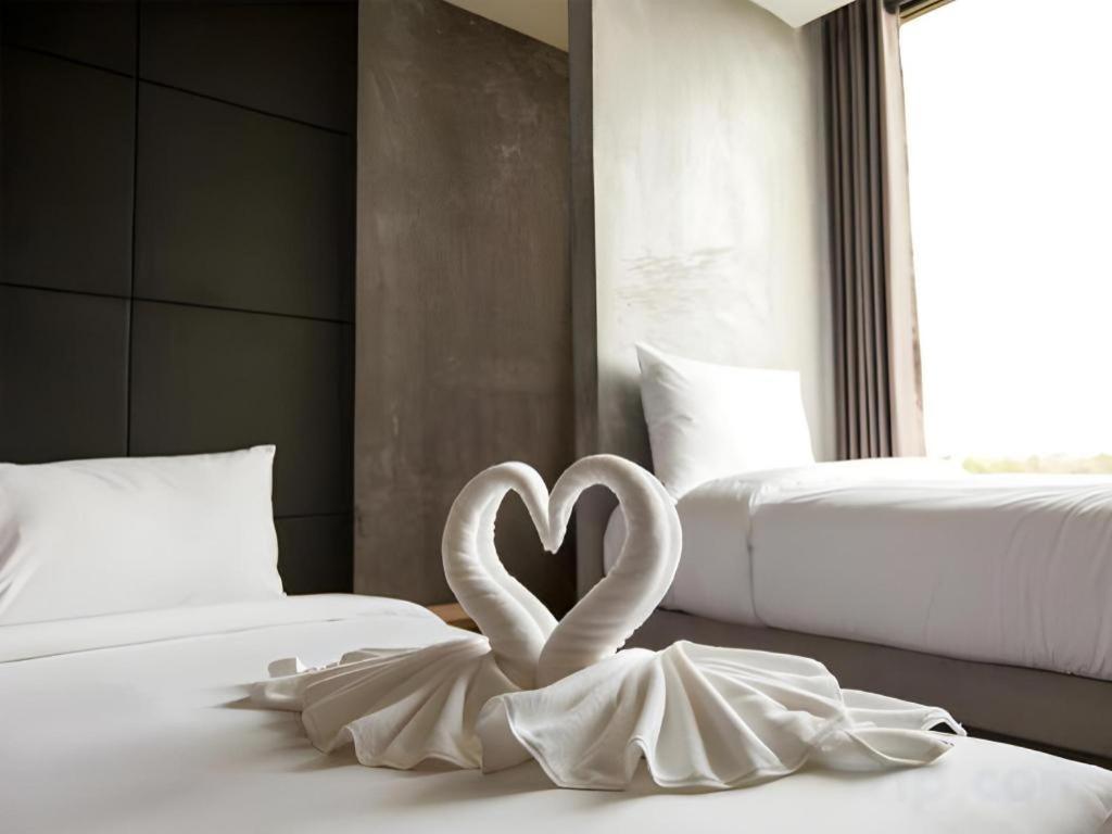 B2 Phuket Boutique & Budget Hotel Esterno foto