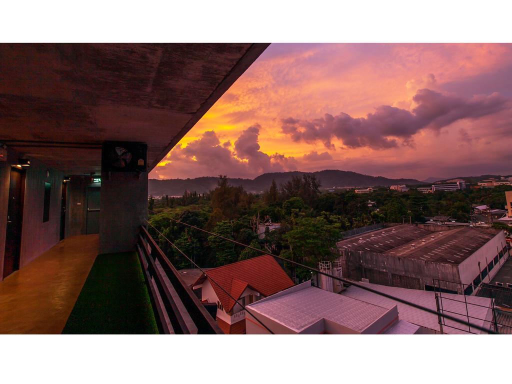 B2 Phuket Boutique & Budget Hotel Esterno foto